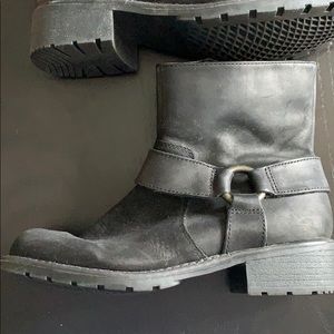Clark’s leather ankle boots - NEVER WORN